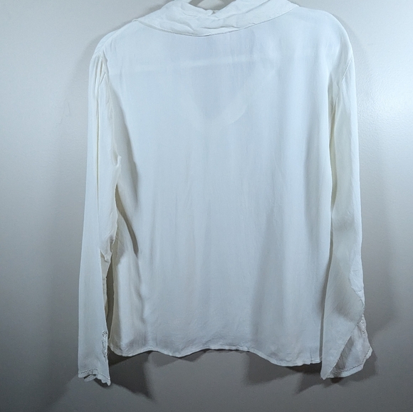 Vintage slit embroidered collar top - Picture 6 of 6